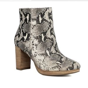 New! American Rag Women's Hayes Platform Booties Women's Shoes Snake Sk…